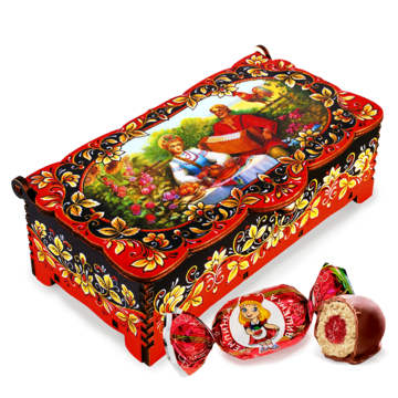 SWEETS IN A CARVED BOX